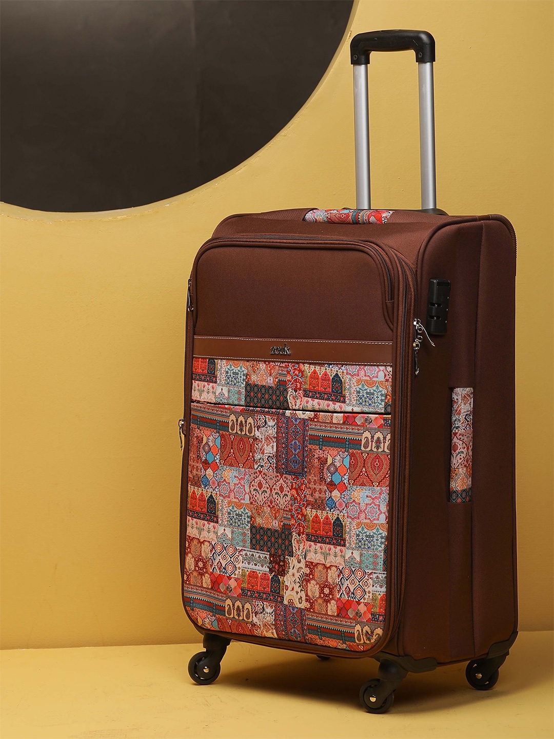 

ZOUK Kutch Gamthi Large Avasa Printed Trolley Bag, Brown