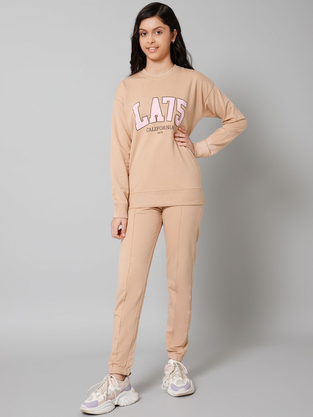 

Alan Jones Girl Printed Tracksuit, Beige