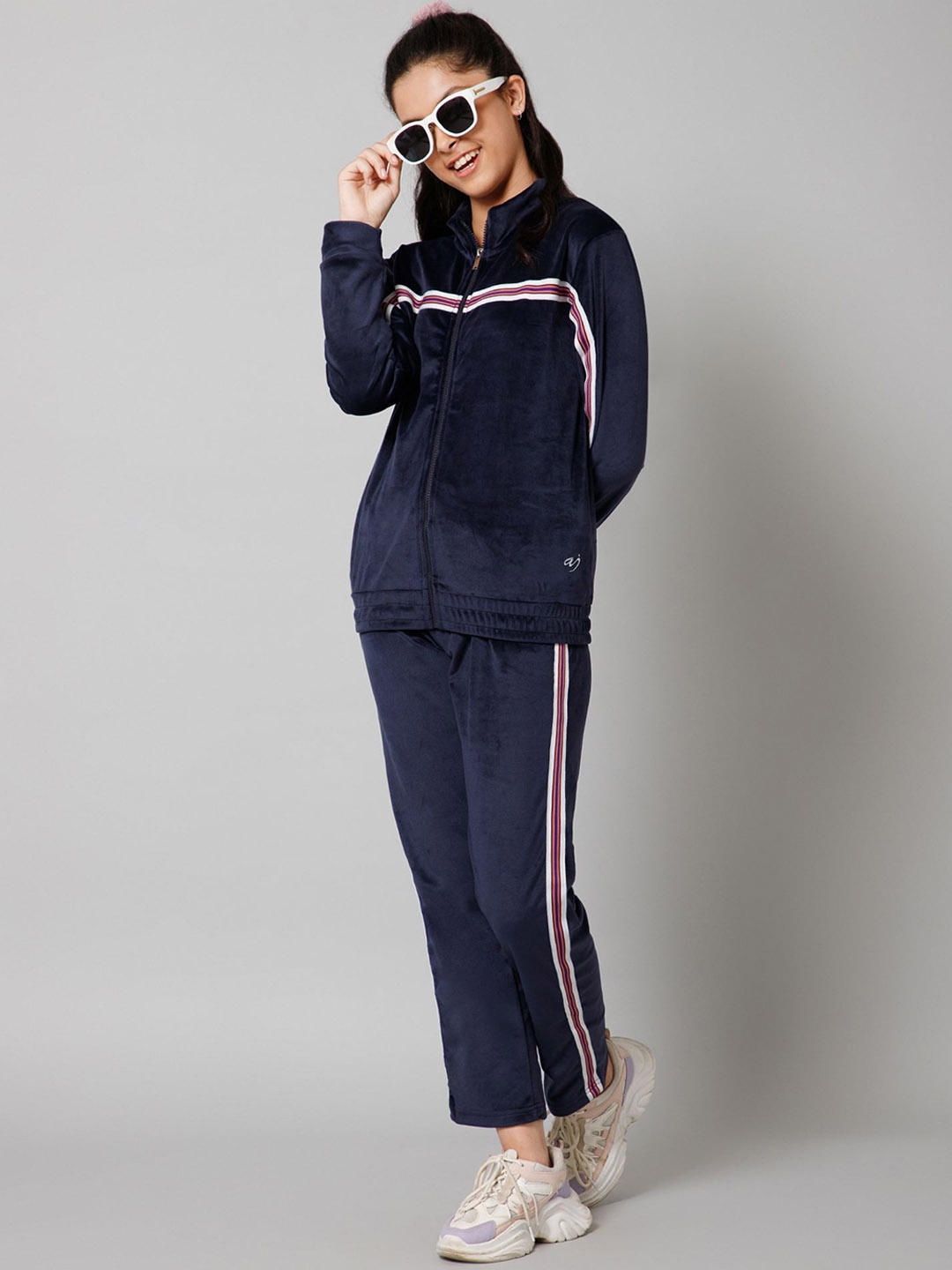 

Alan Jones Girls Mock Collar Tracksuit, Navy blue