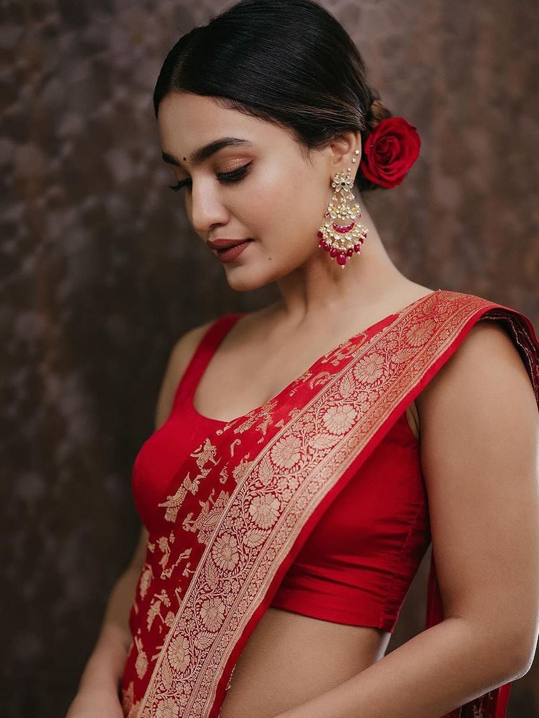 

RASVRITI Woven Design Zari Banarasi Saree, Red