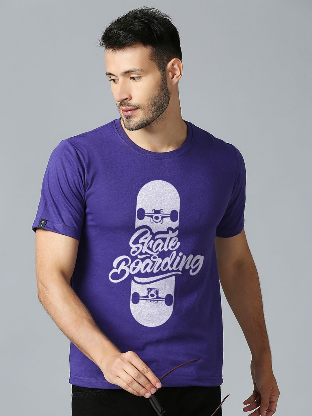 

MOD ECRU Unisex Printed V-Neck Applique T-shirt, Purple