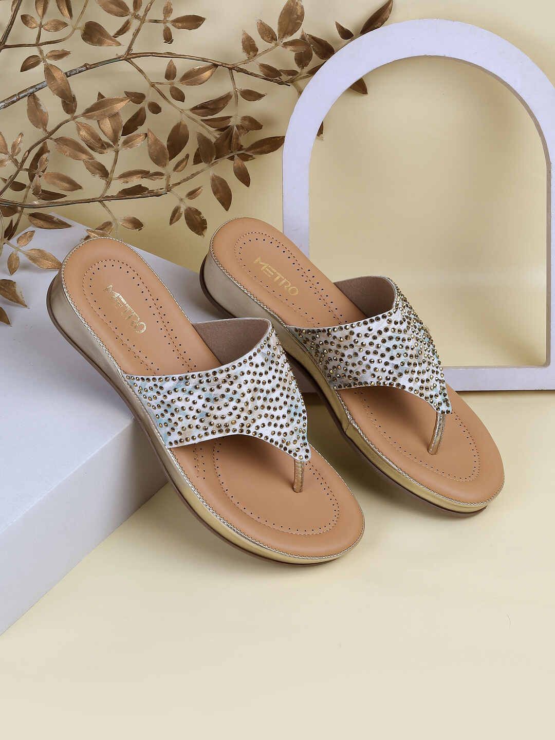 

Metro Women Embellished Open Toe Flats, Gold