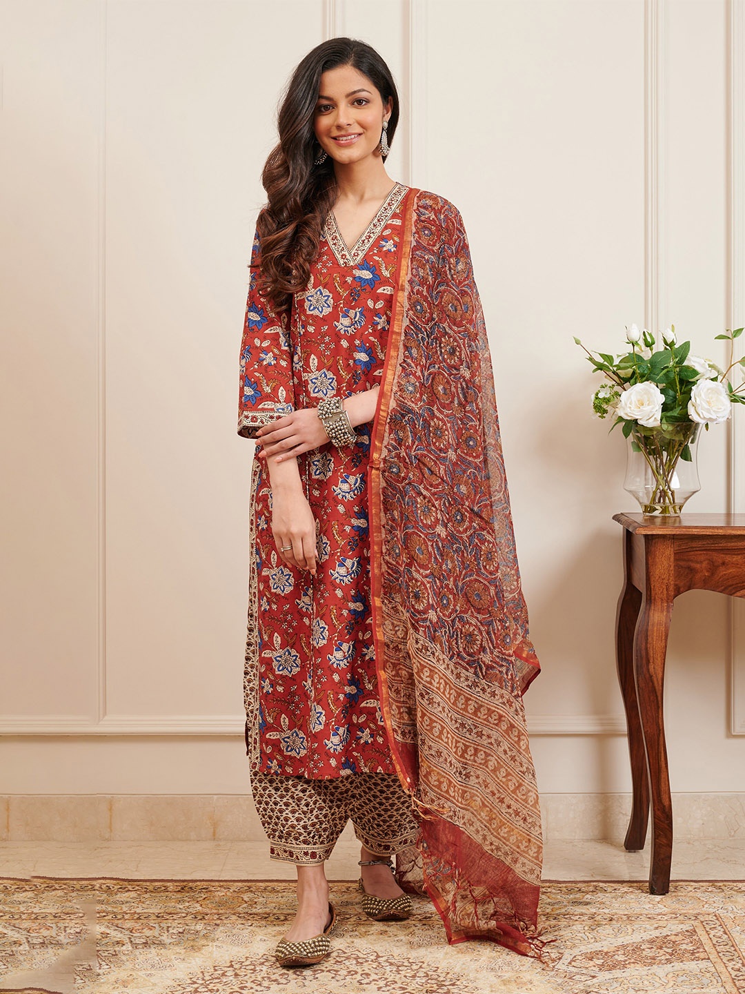 

Tahiliya Ethnic Motifs Printed Cotton Dupatta With Tasselled Border, Maroon