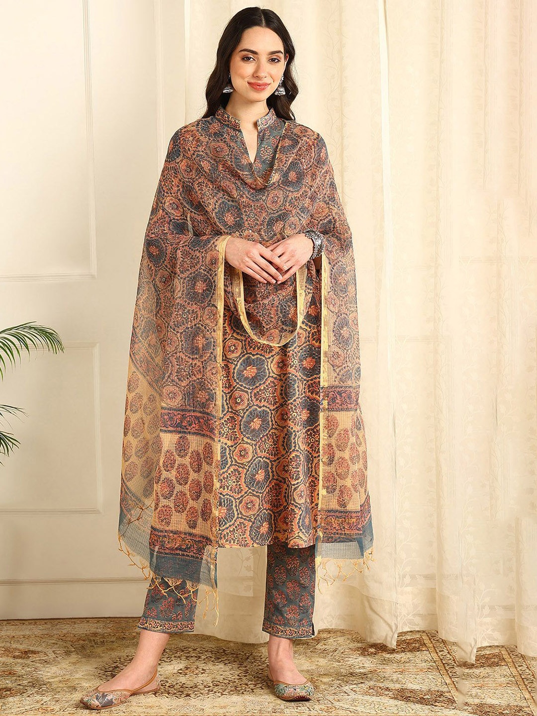 

Tahiliya Ethnic Motifs Printed Cotton Dupatta, Blue