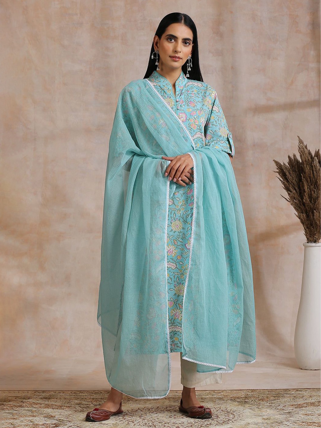 

Tahiliya Self Design Cotton Dupatta, Blue