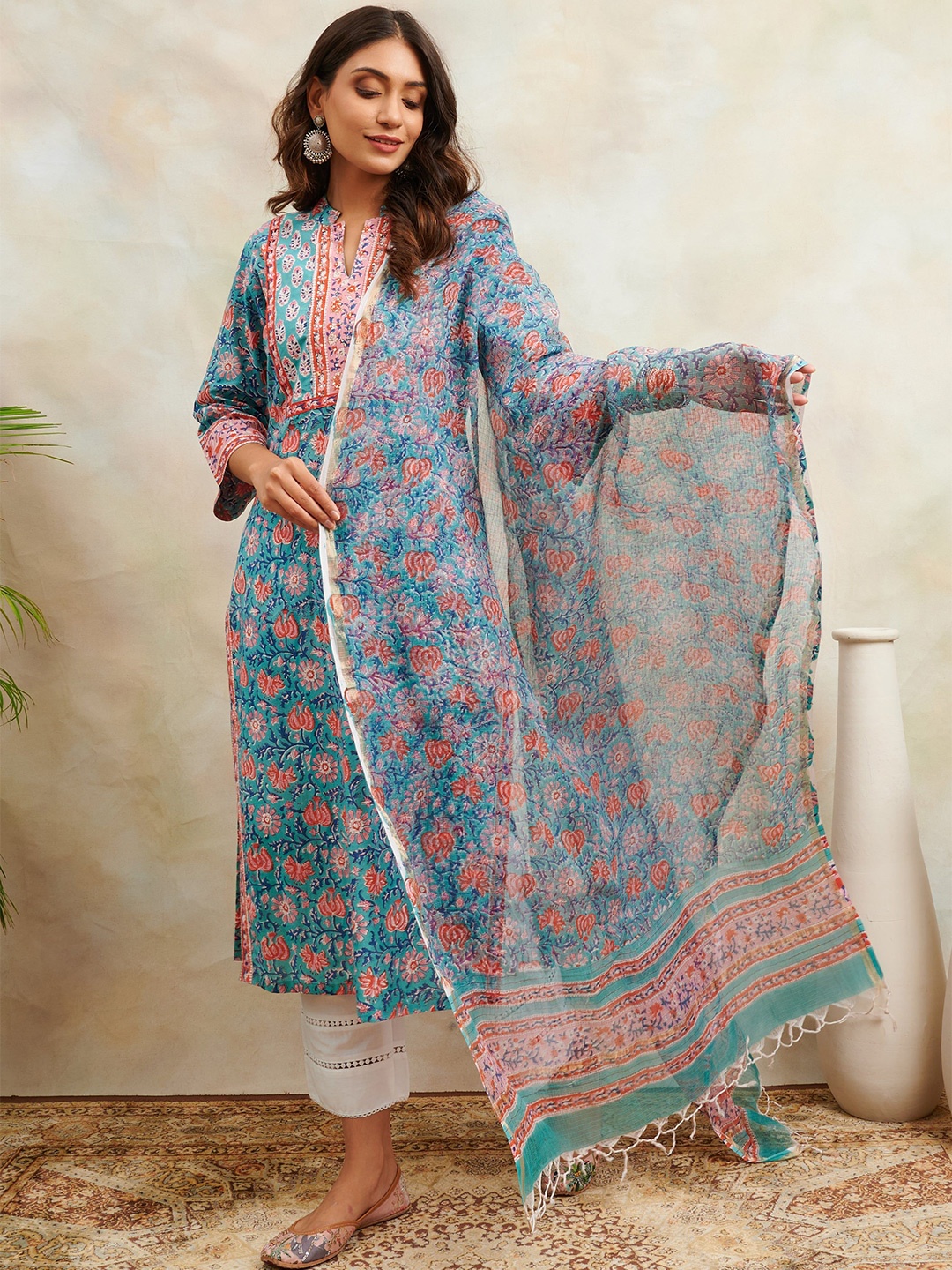 

Tahiliya Floral Printed Tasselled Cotton Dupatta, Blue