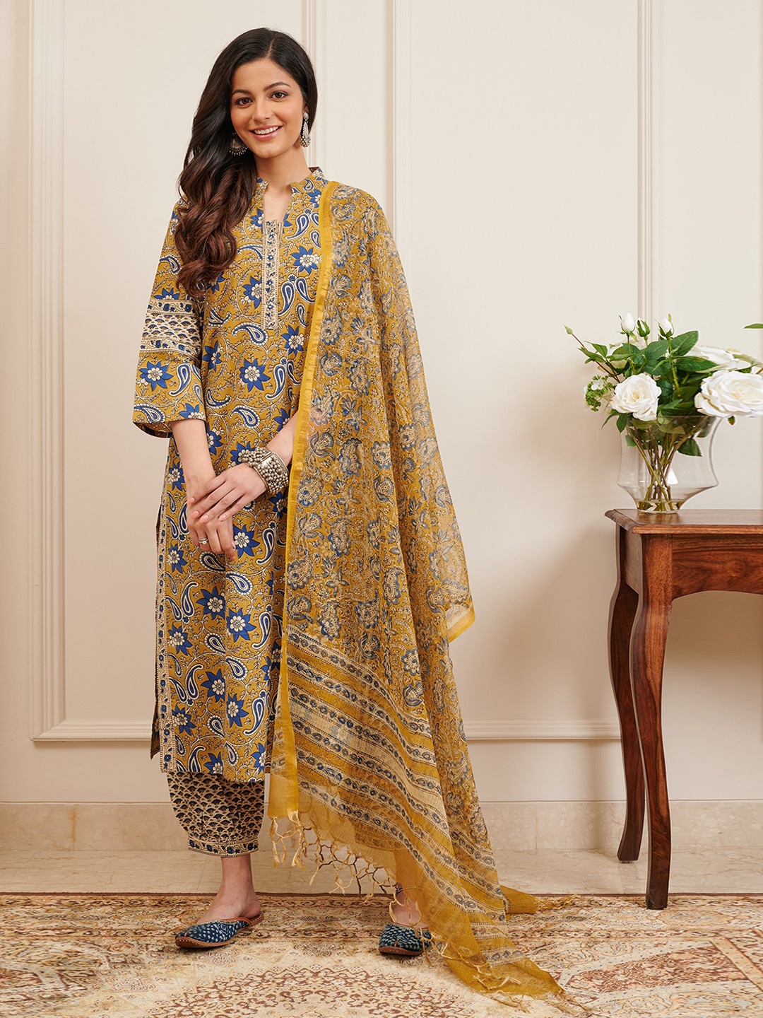 

Tahiliya Ethnic Motifs Printed Cotton Dupatta, Mustard