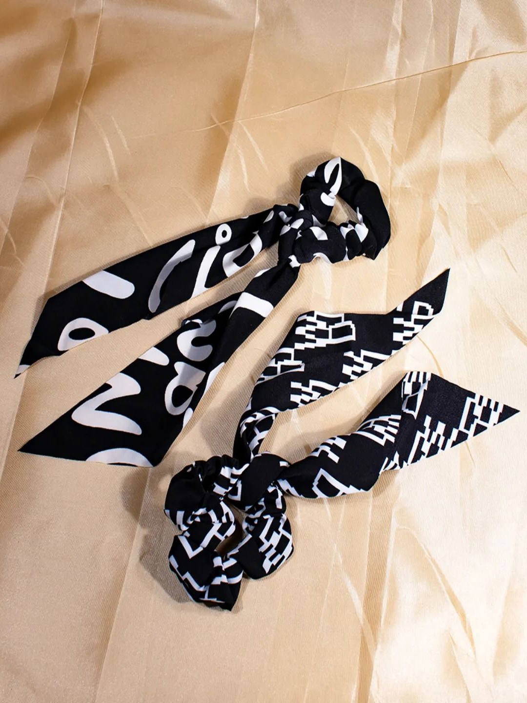 

Jewelz Women Set of 2 Printed Scarf Scrunchies Ponytail Holders, Black