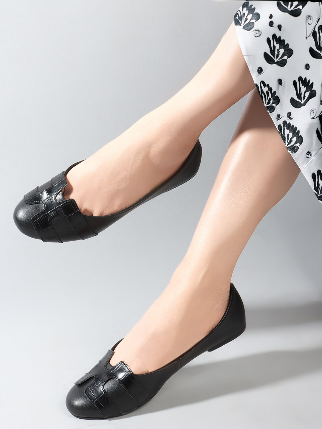 

Carlton London Women Party Ballerinas Flats, Black