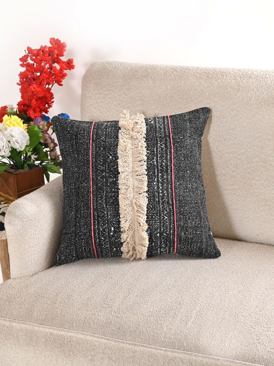 

Art Avenue Black & White Geometric Textured Cotton Square Cushion Cover