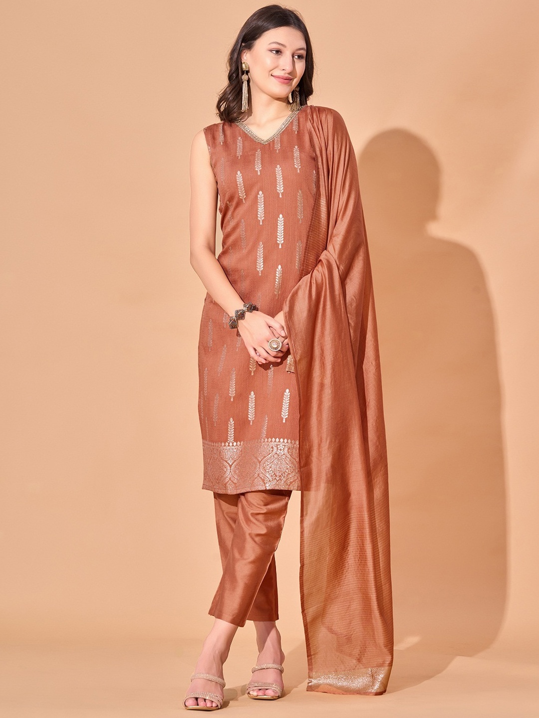 

Hinayat Fashion Ethnic Motifs Woven Design Pure Silk Kurta with Trousers & With Dupatta, Orange