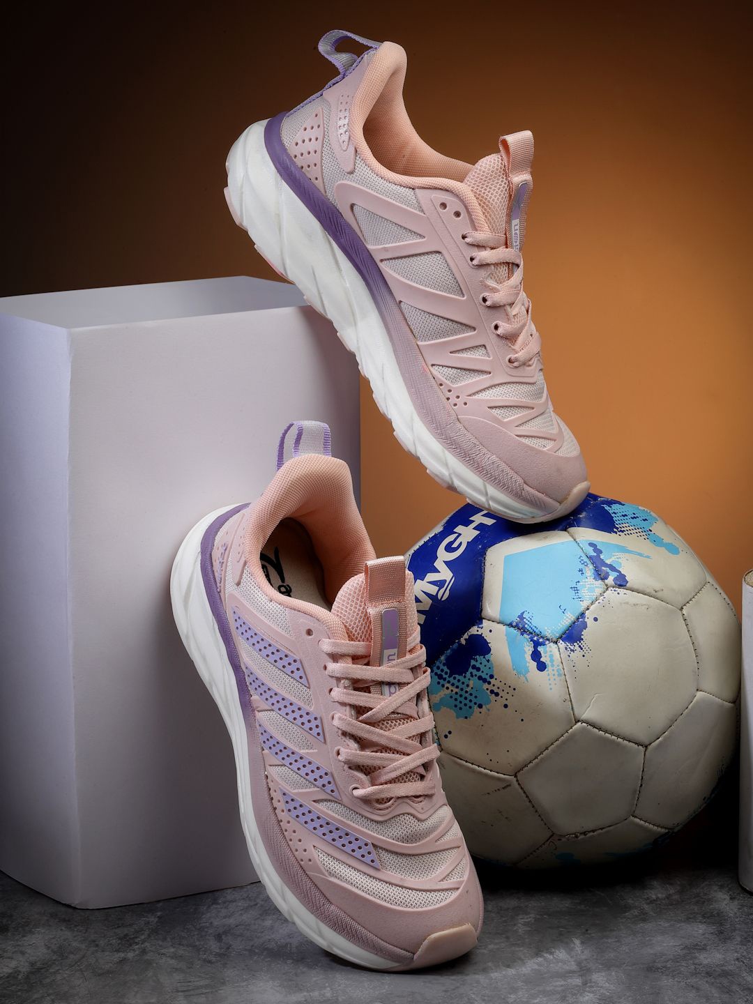 

Action Women Mesh Running Non-Marking Shoes, Pink