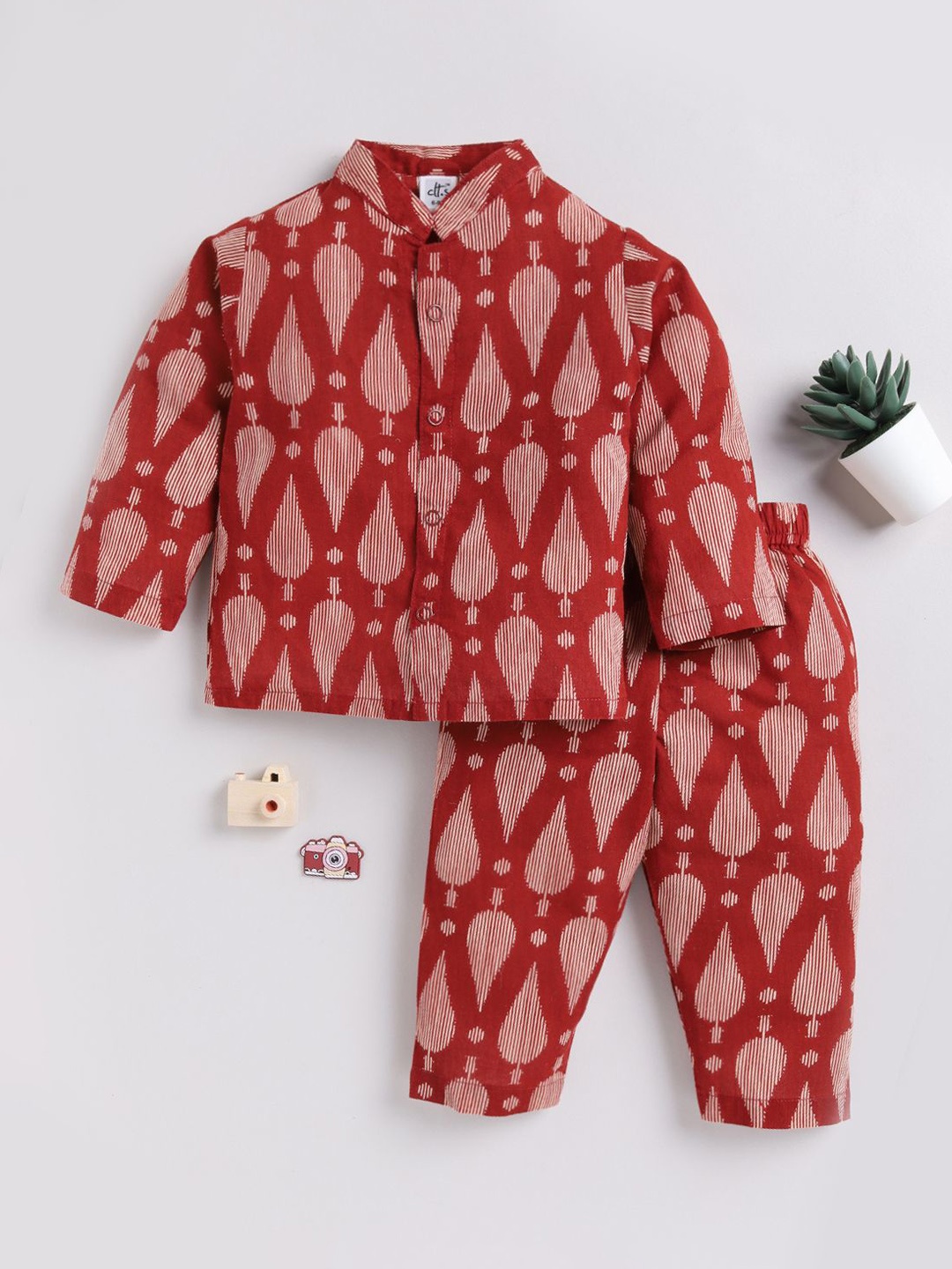 

Clt.s Kids Ethnic Motifs Printed Pure Cotton Shirt With Pyjamas, Red