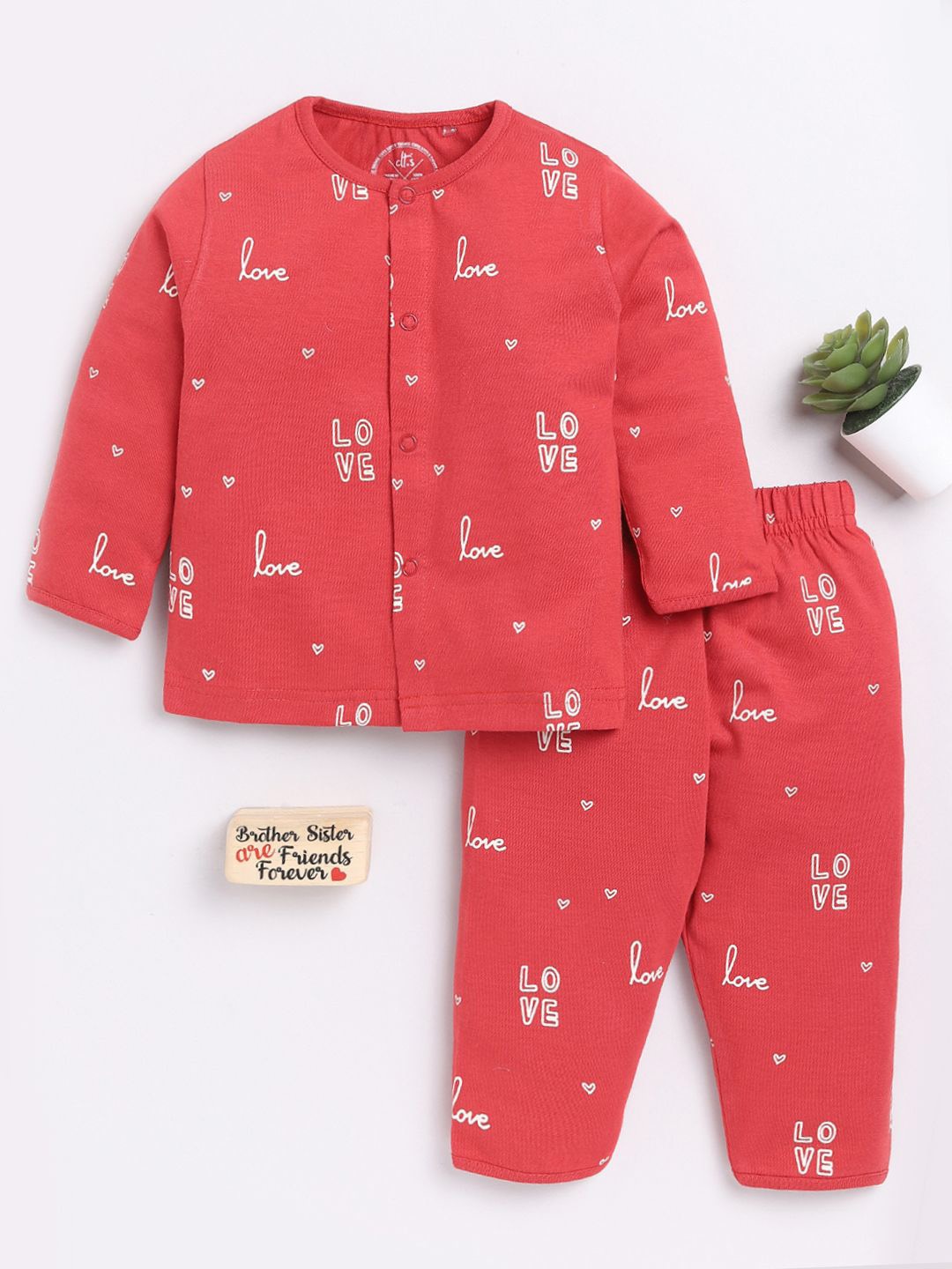 

Clt.s Kids Typography Printed Long Sleeves Pure Cotton Shirt With Pyjamas, Red