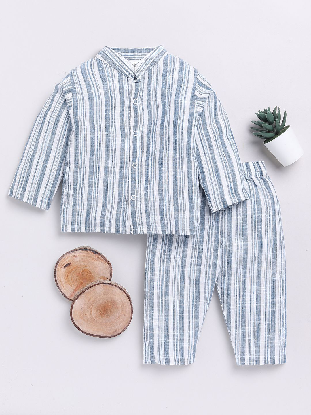 

Clt.s Unisex Vertical Striped Mandarin Collar Pure Cotton Shirt With Pyjamas, Blue