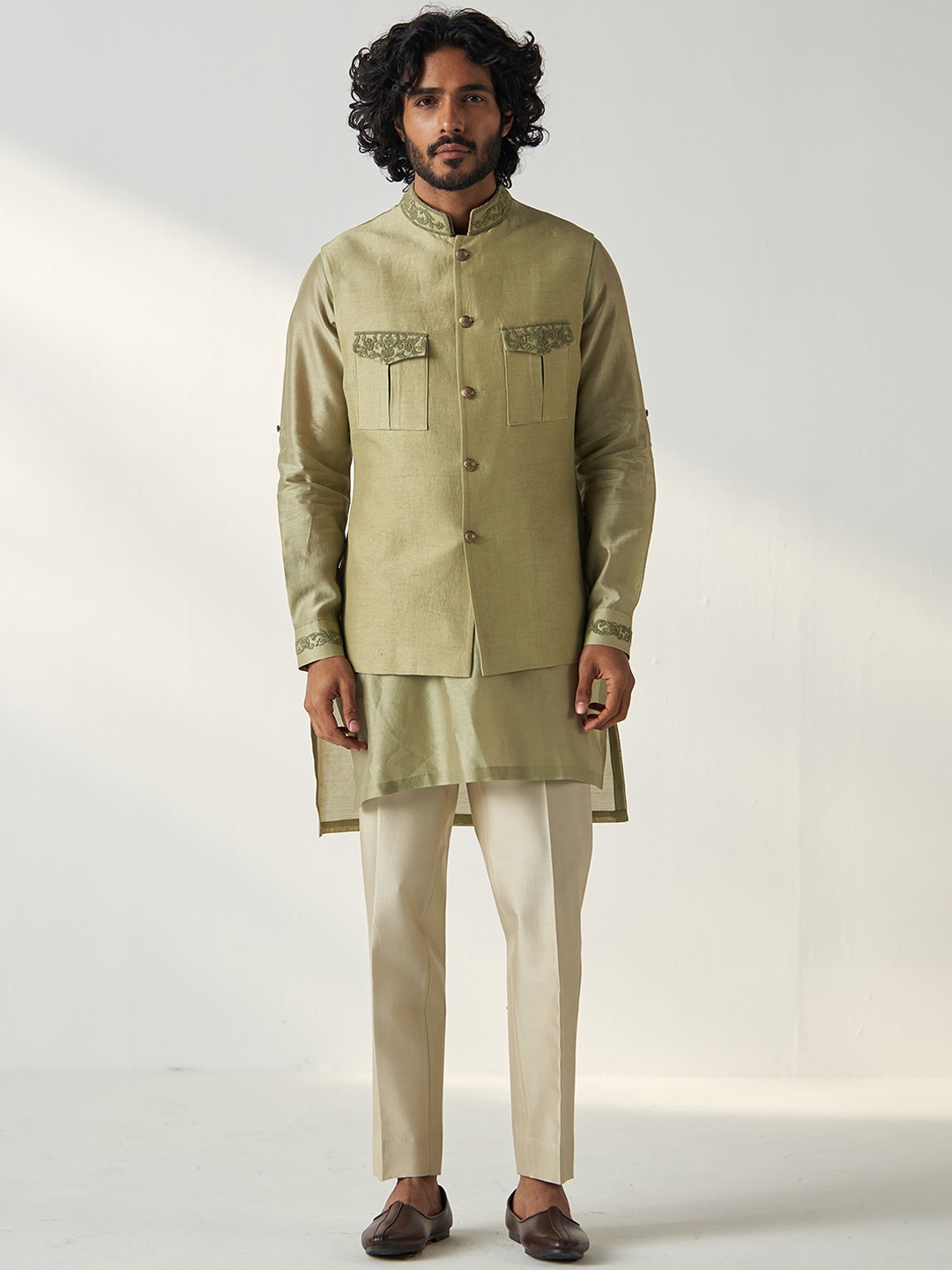 

STUDIO BAGECHAA Men Nehru Jacket, Green