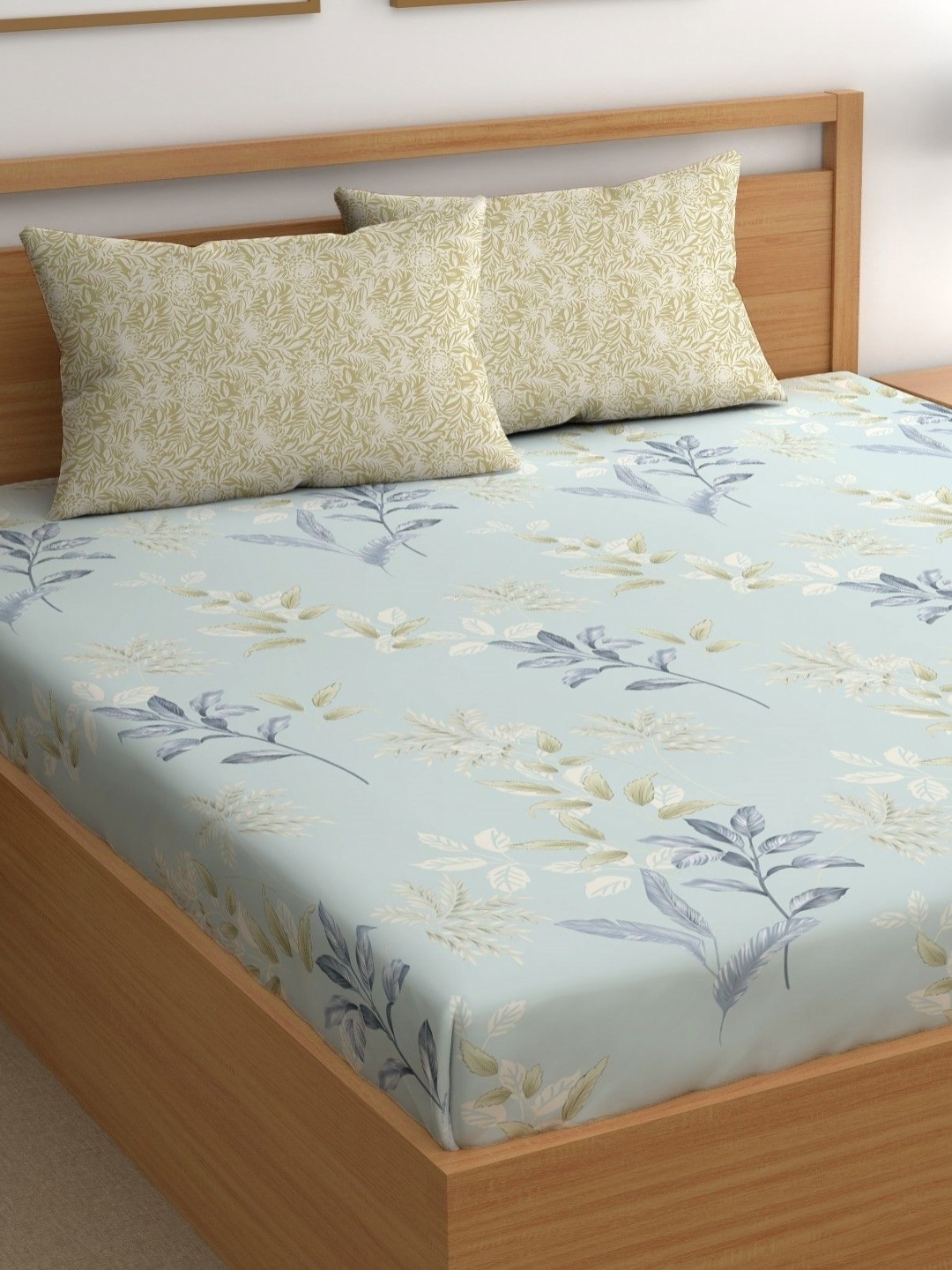 

CHHAVI INDIA Blue & Green Floral 210 TC Double King Bedsheet With 2 Pillow Covers