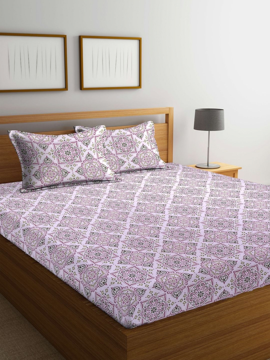 

BOMBAY DYEING Purple & White Ethnic Motifs 144 TC Queen Bedsheet with 2 Pillow Covers