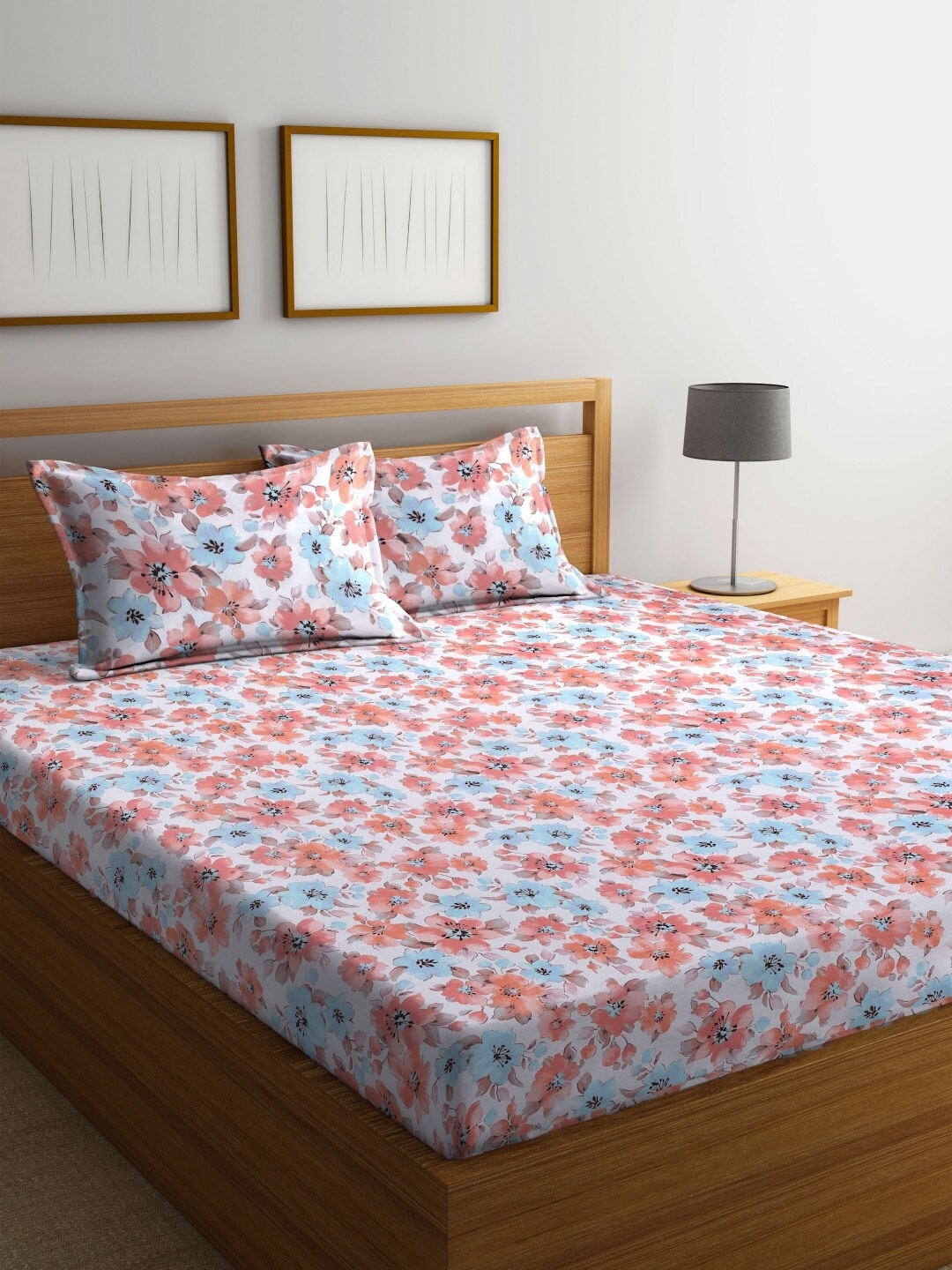 

BOMBAY DYEING Orange & White Floral 144 TC Queen Bedsheet with 2 Pillow Covers