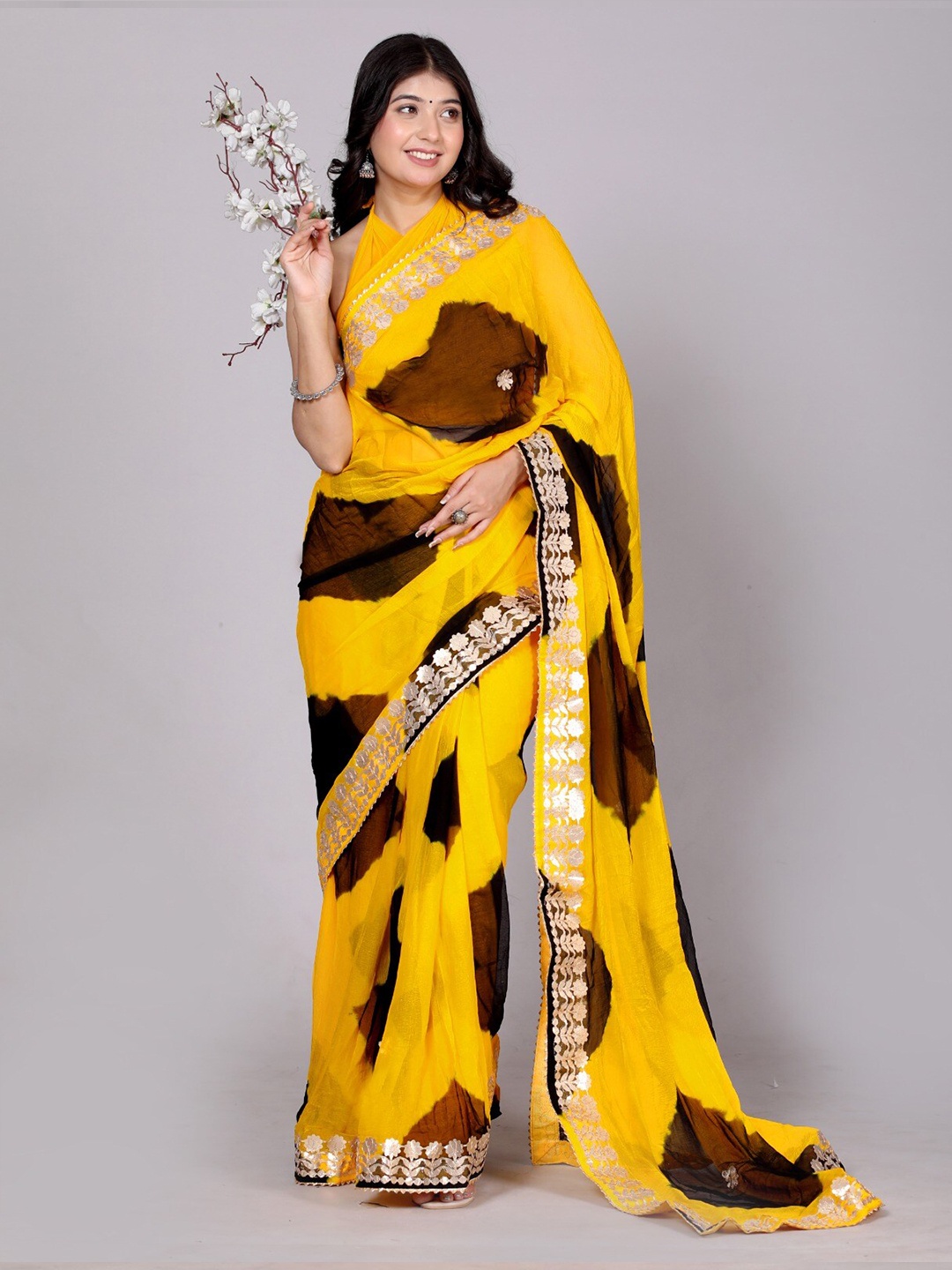 

VL SAREES Embellished Gotta Patti Pure Chiffon Saree, Yellow