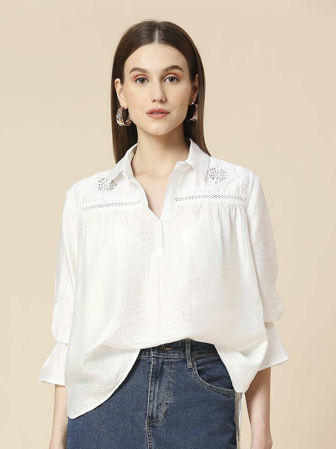 

Chemistry Solid Shirt Collar Bell Slevees Top, White
