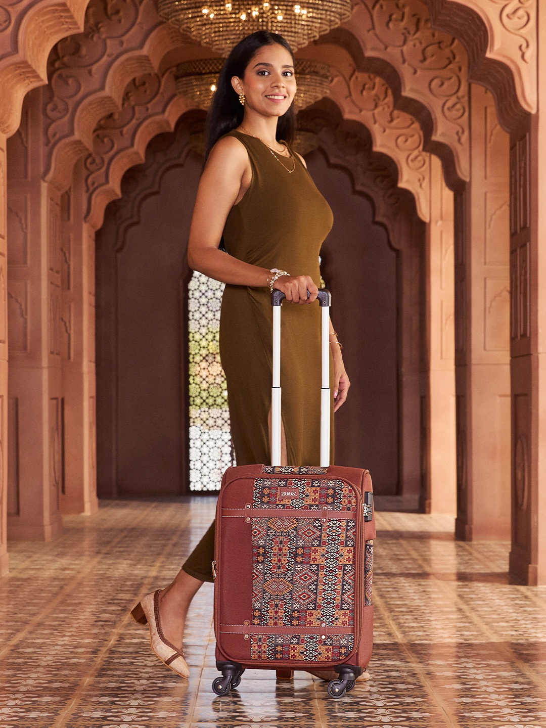 

ZOUK Banaras Elegance Cabin Saira Trolley Bag, Brown