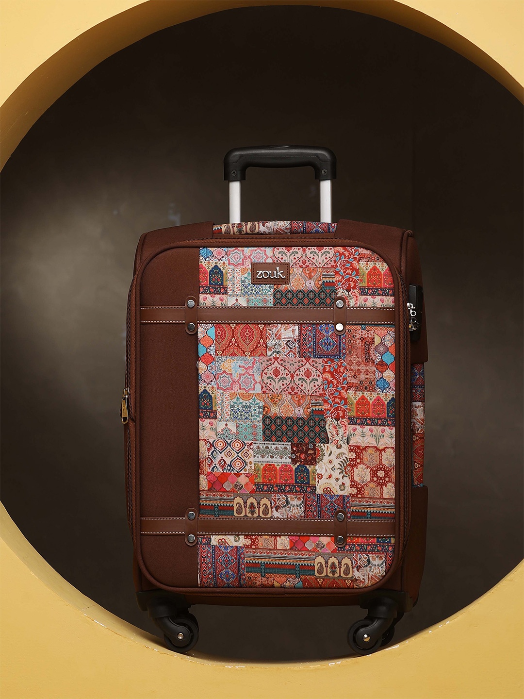 

ZOUK Kutch Gamthi Cabin Saira Trolley Bag, Brown