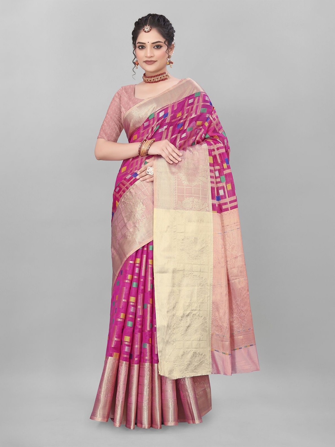 

MAGNEITTA Woven Design Zari Organza Banarasi Saree, Pink