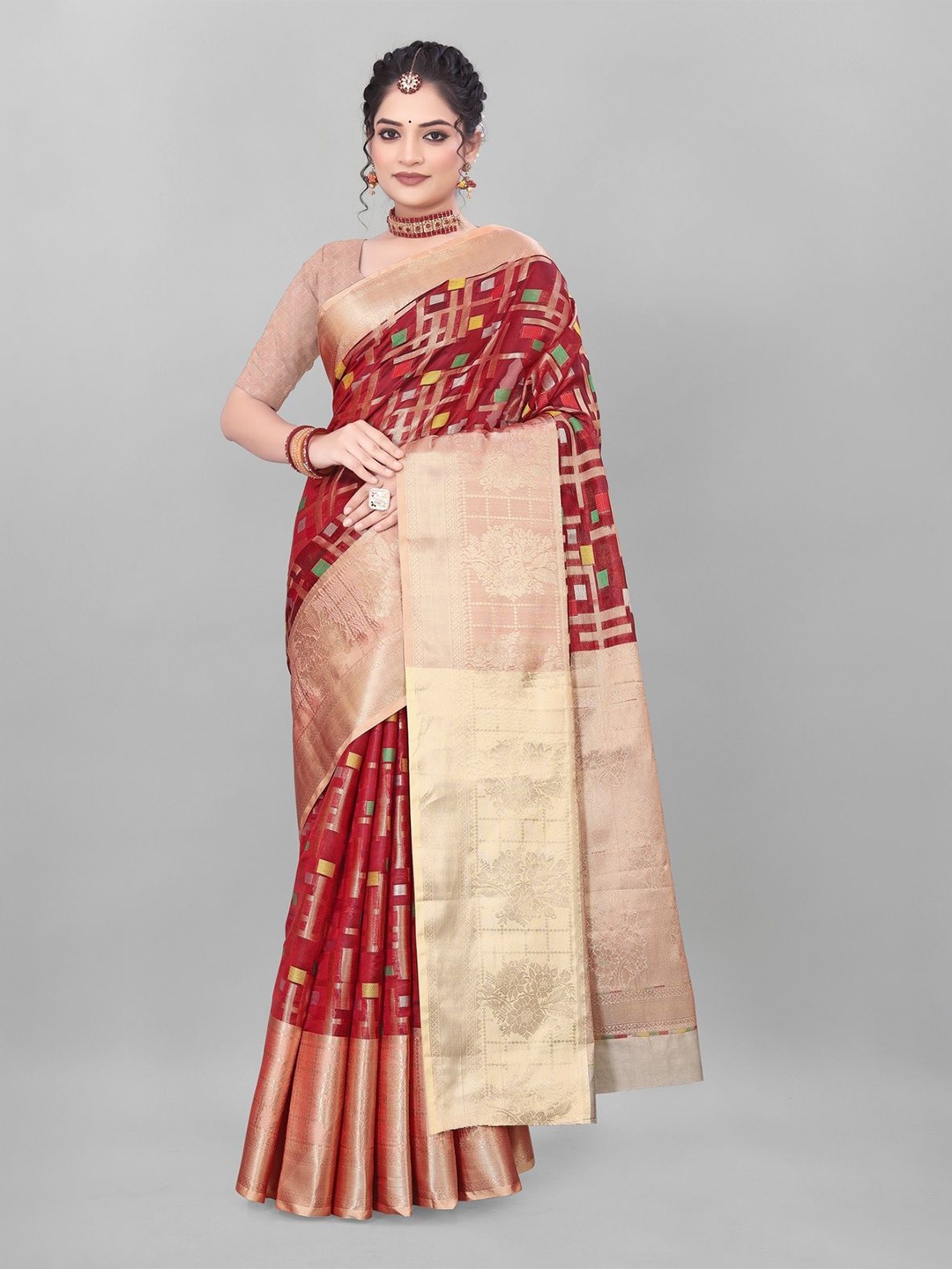 

MAGNEITTA Woven Design Zari Organza Banarasi Saree, Maroon