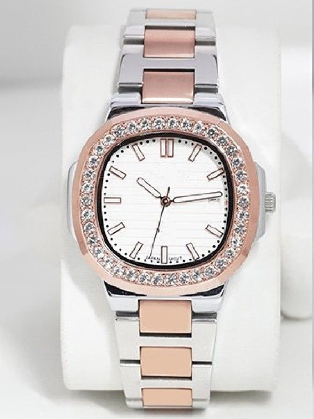 

WATCHSTAR Men Embellished Dial & Stainless Steel Bracelet Style Straps Analogue Watch DIAMOND ROSRA COPPER