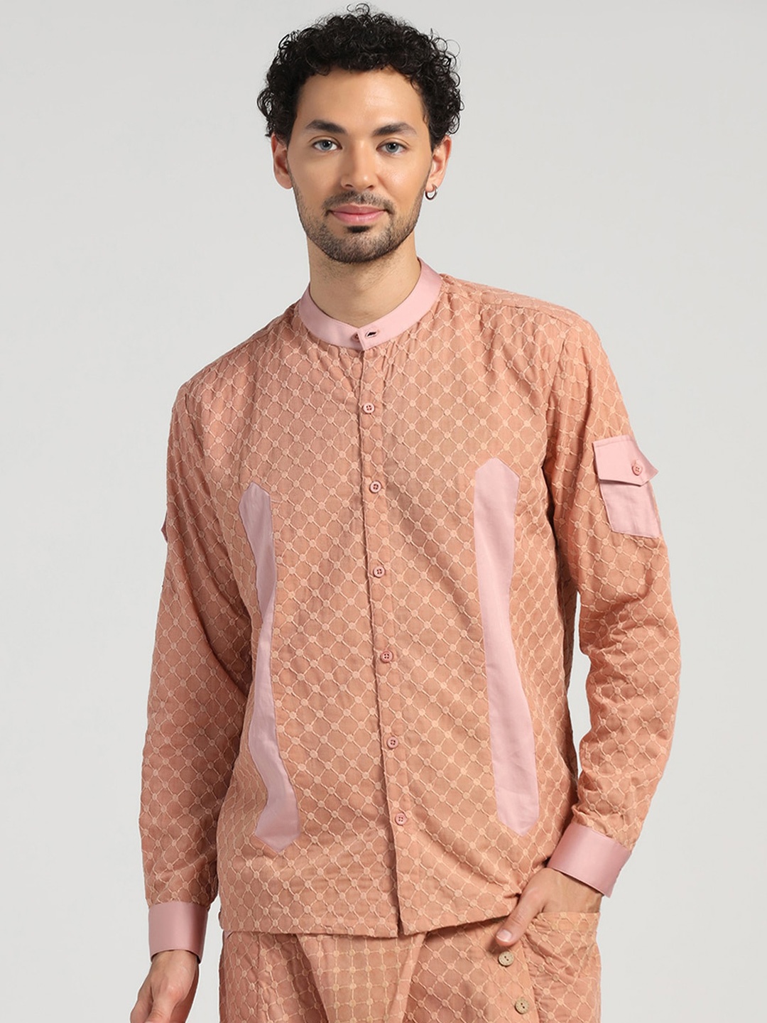 

LELA Men Standard Cotton Opaque Printed Party Shirt, Peach