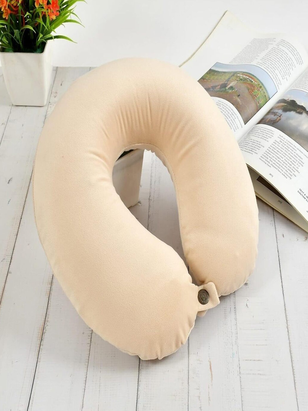 

CASA-NEST Cream-Coloured Cotton Travel Pillow