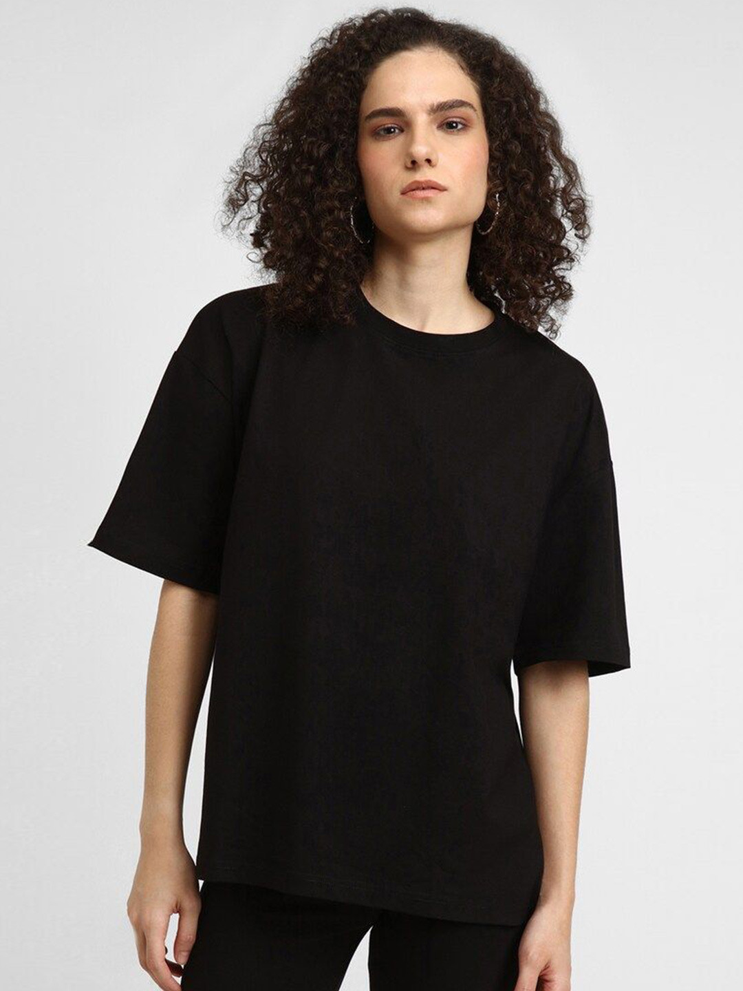 

FOREVER 21 Women Drop-Shoulder Sleeves Pockets T-shirt, Black