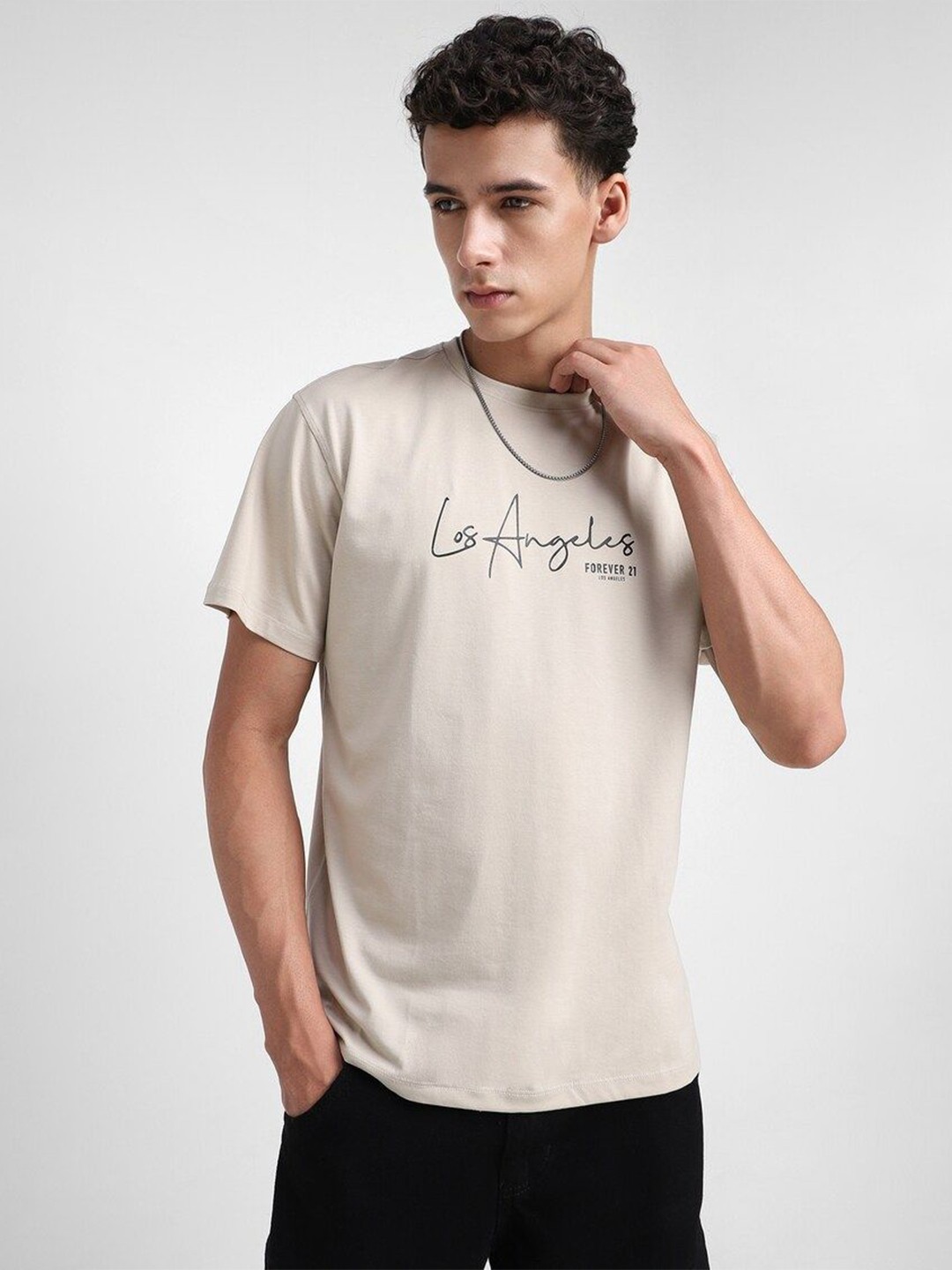 

FOREVER 21 Men Typography Applique T-shirt, Beige