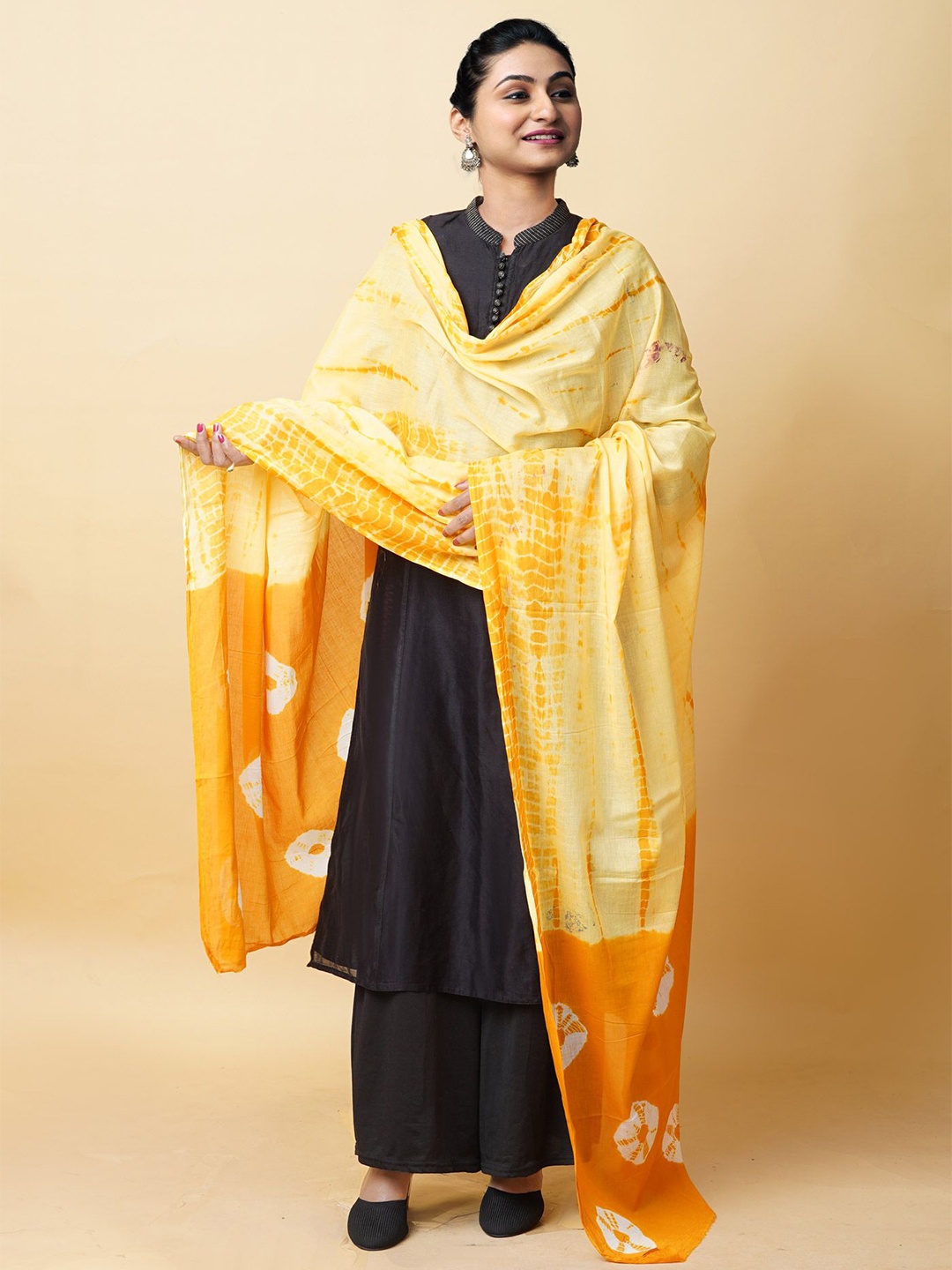 

Unnati Silks Tie And Dye Shibori Printed Cotton Dupatta, Yellow