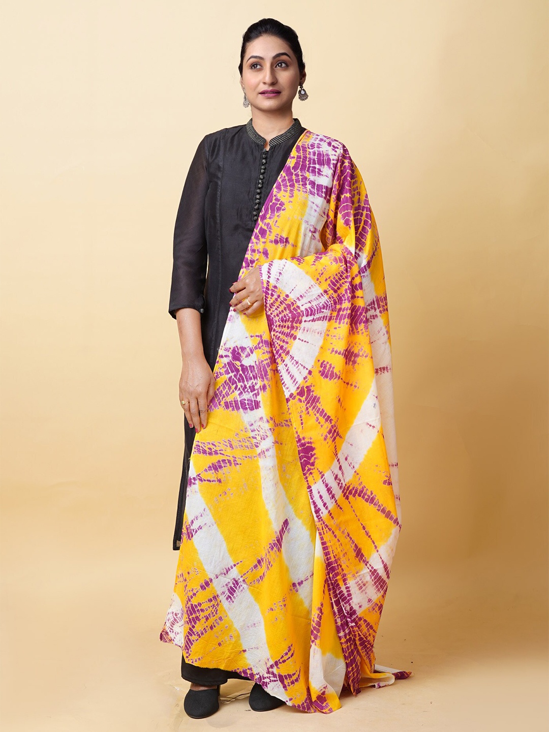 

Unnati Silks Tie and Dye Dyed Cotton Dupatta, Yellow