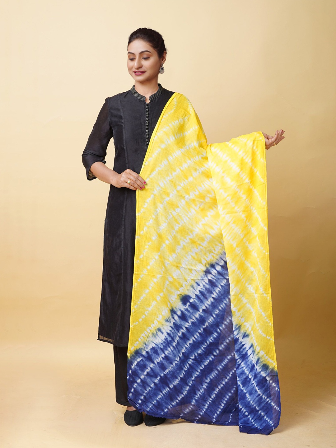 

Unnati Silks Tie and Dye Cotton Dupatta, Yellow