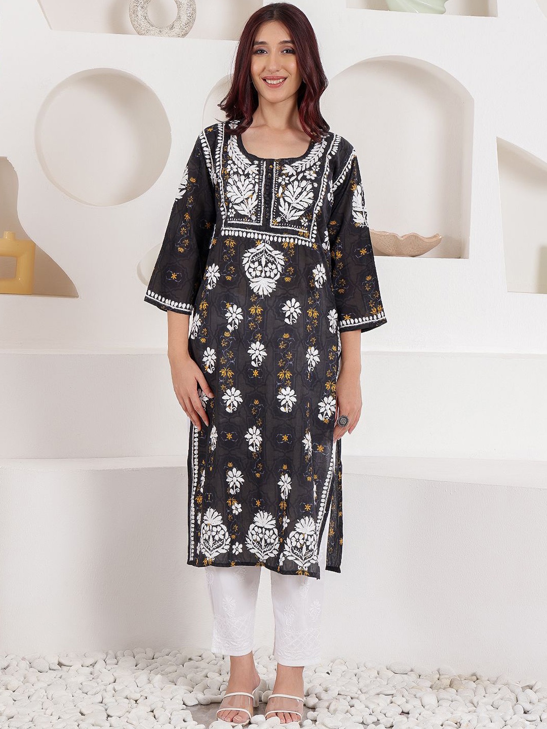 Chowkhat Floral Embroidered Chikankari Straight Kurta, Black