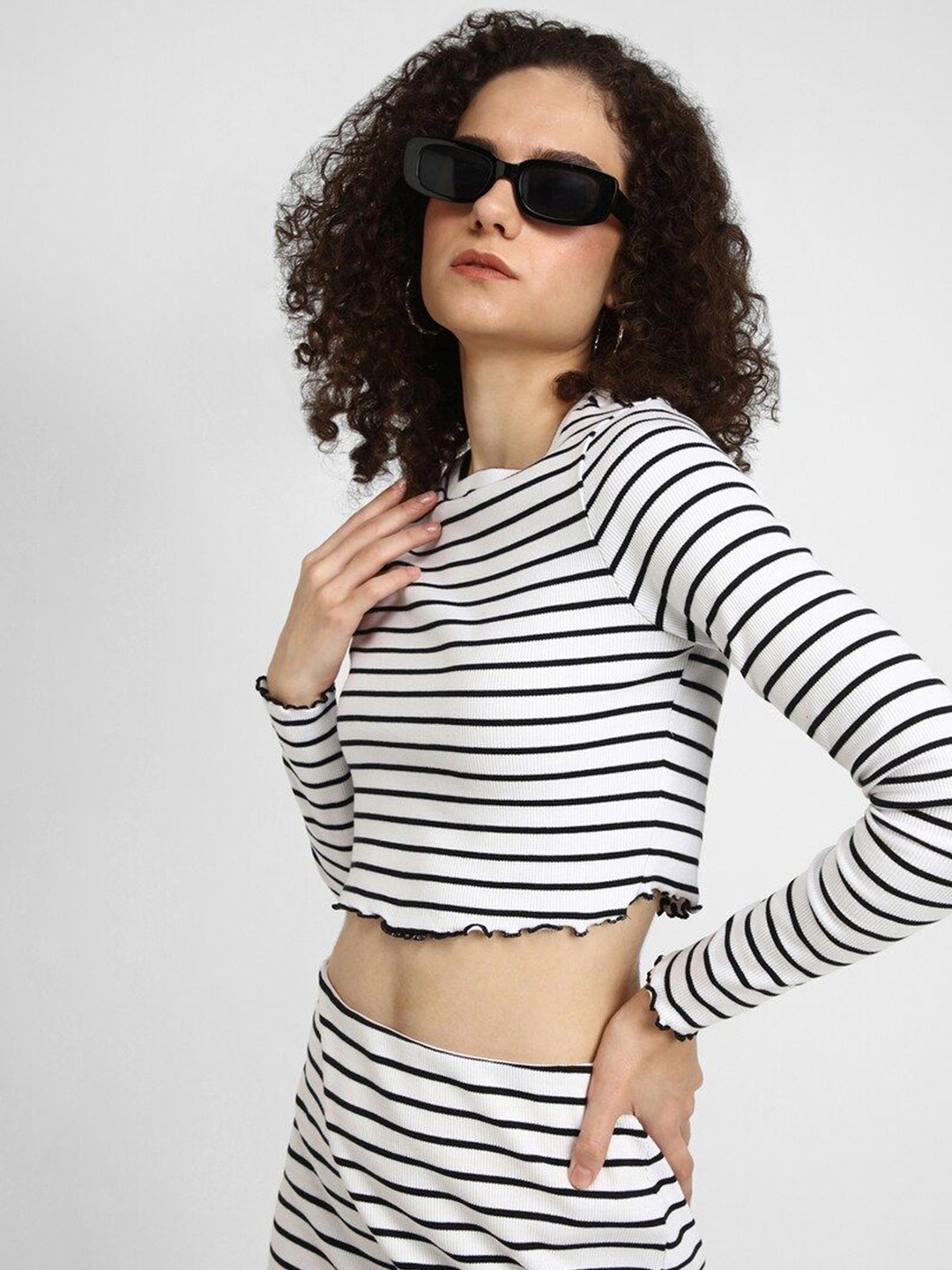 

FOREVER 21 Vertical Stripes Cotton Crop Top, White