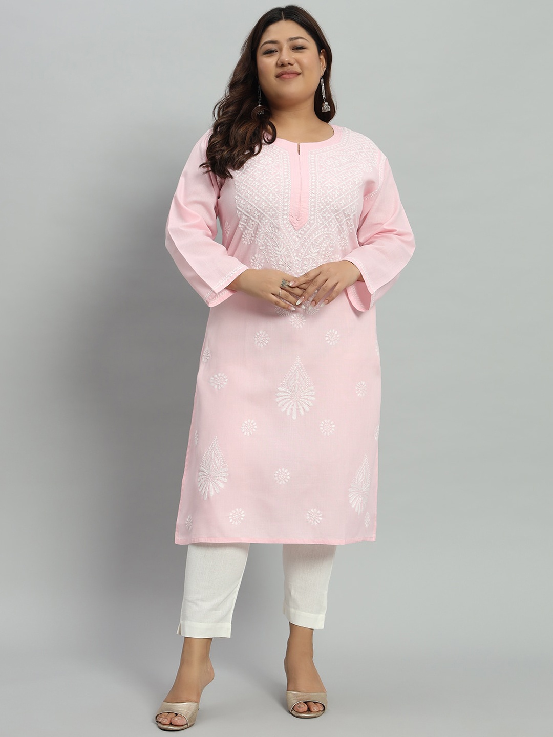 

Indiankala4u Floral Embroidered Notch Neck Linen Straight Kurta, Pink