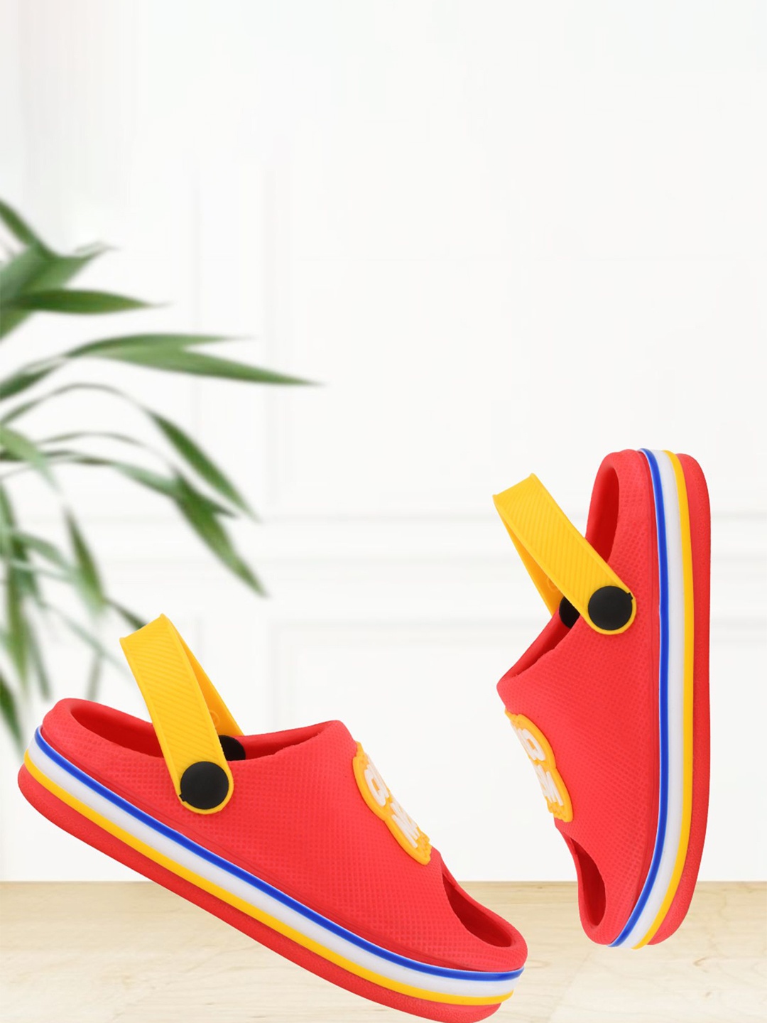 

Smartots Kids Embellished Sliders, Red