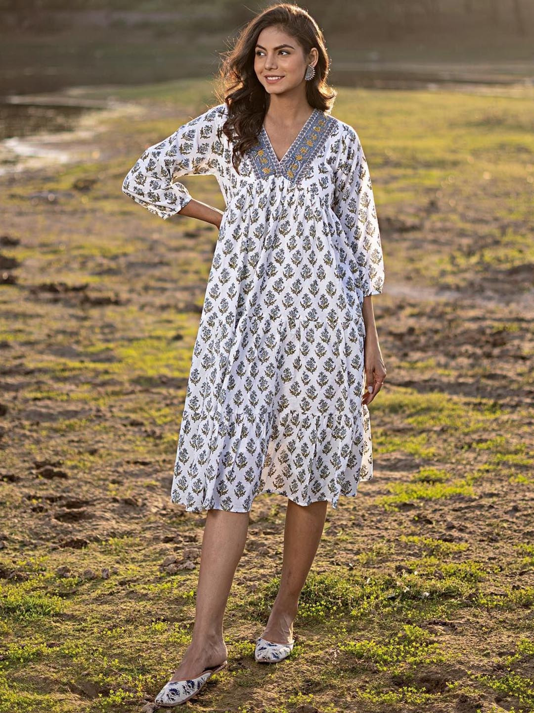 

KALINI Ethnic Motifs Printed Cotton Anarkali Kurta, White