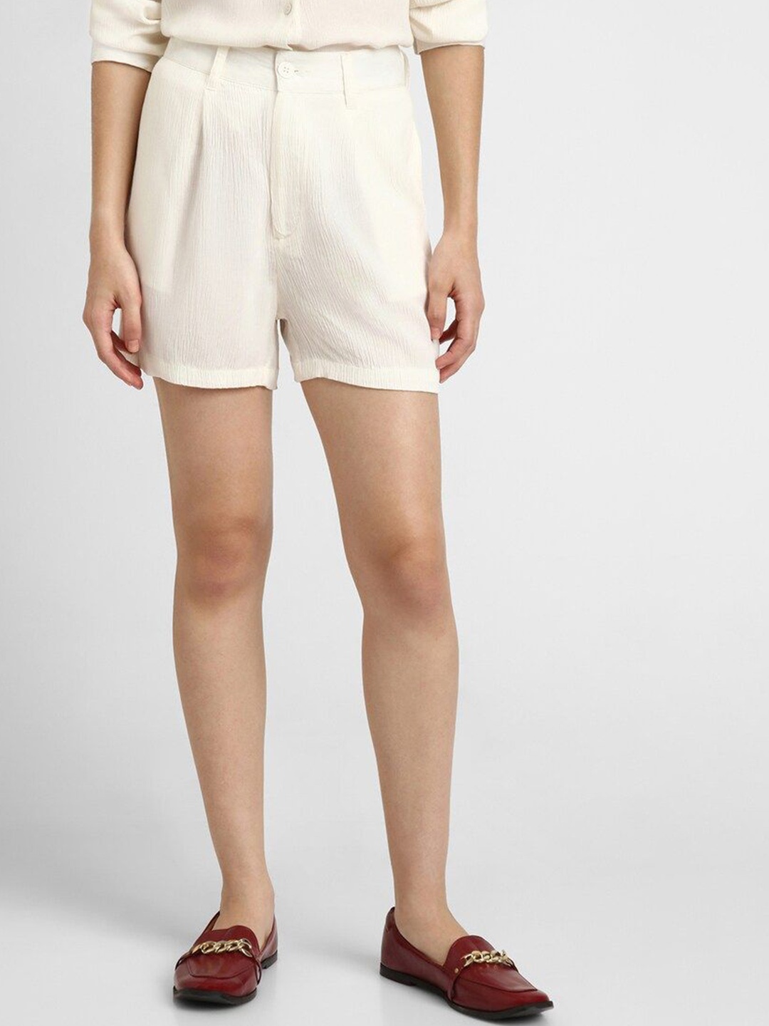 

FOREVER 21 Women Mid-Rise Regular Fit Shorts, Cream