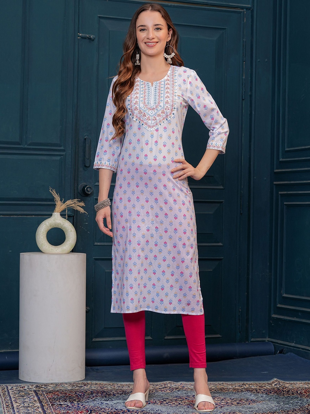 

FASHION DEPTH Floral Printed Thread Work Cotton Kurta, Blue