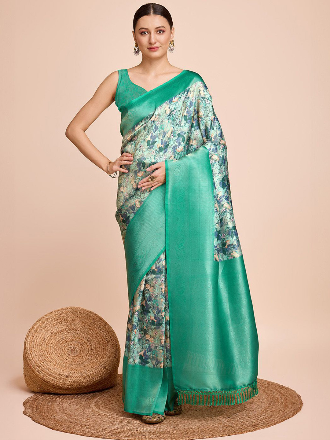 

LeeliPeeri Designer Floral Zari Kanjeevaram Saree, Sea green