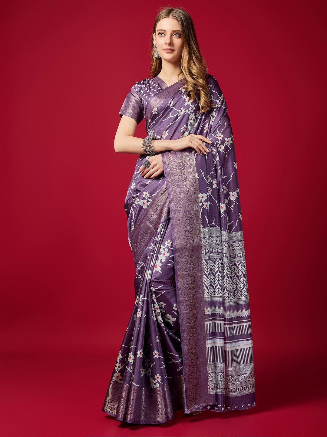 

Fashion FRICKS Ethnic Motifs Printed Zari Saree, Magenta