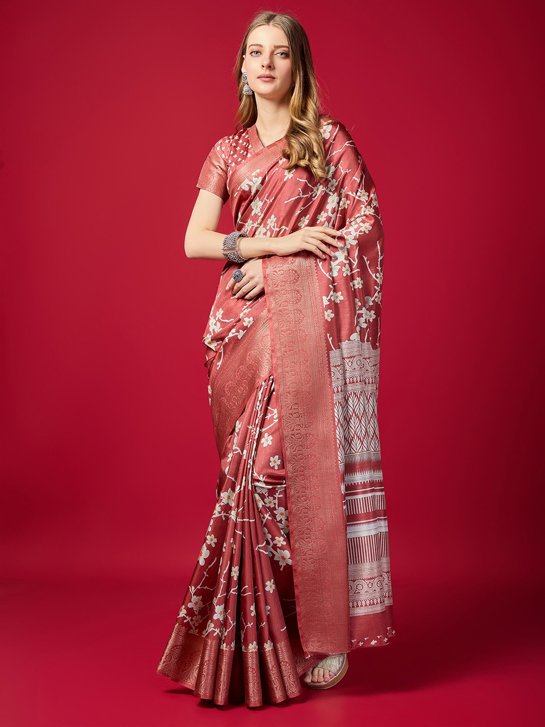 

Fashion FRICKS Floral Zari Digital Printed Saree, Beige