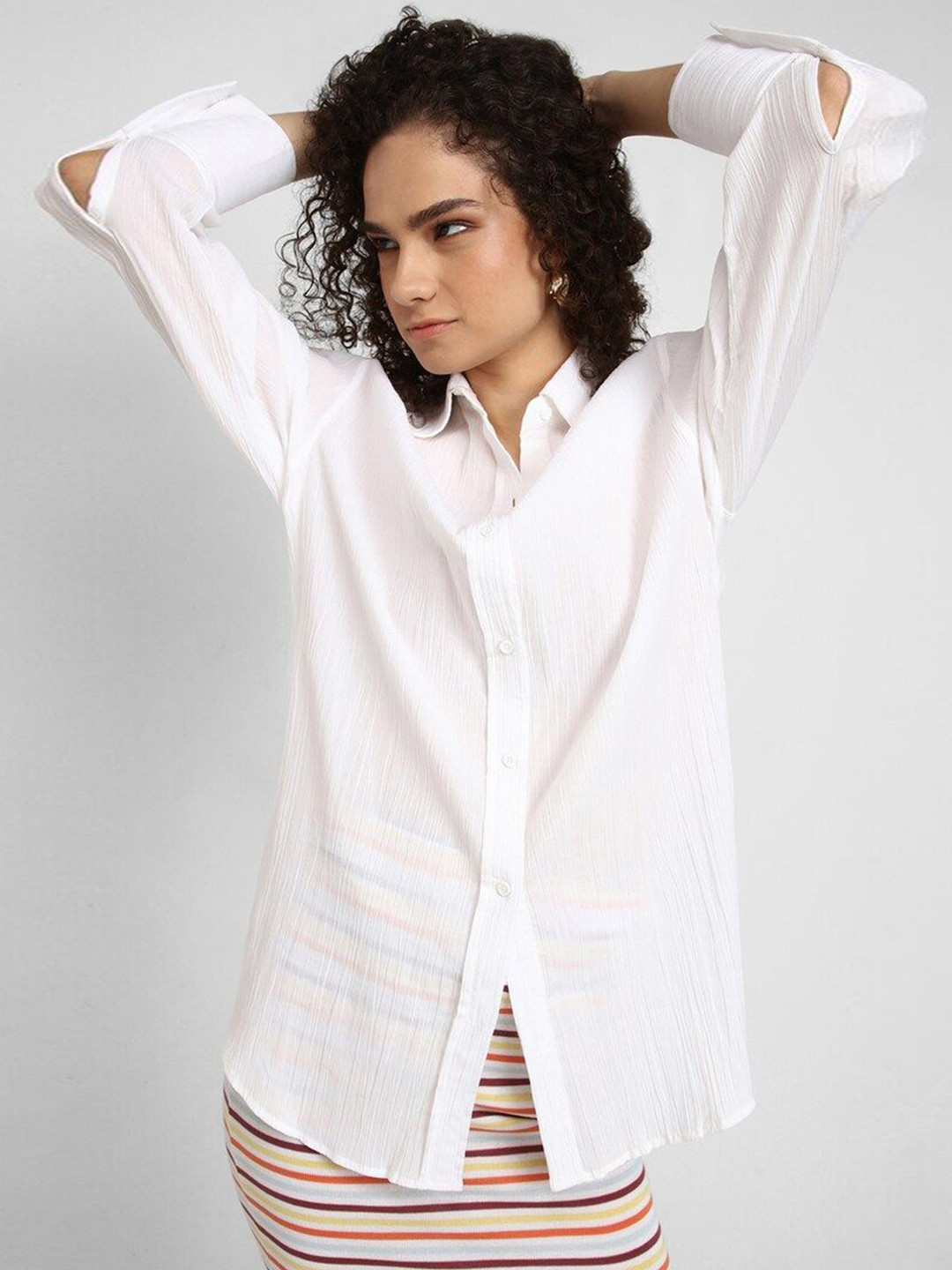 

FOREVER 21 Women Solid Opaque Cotton Casual Shirt, White