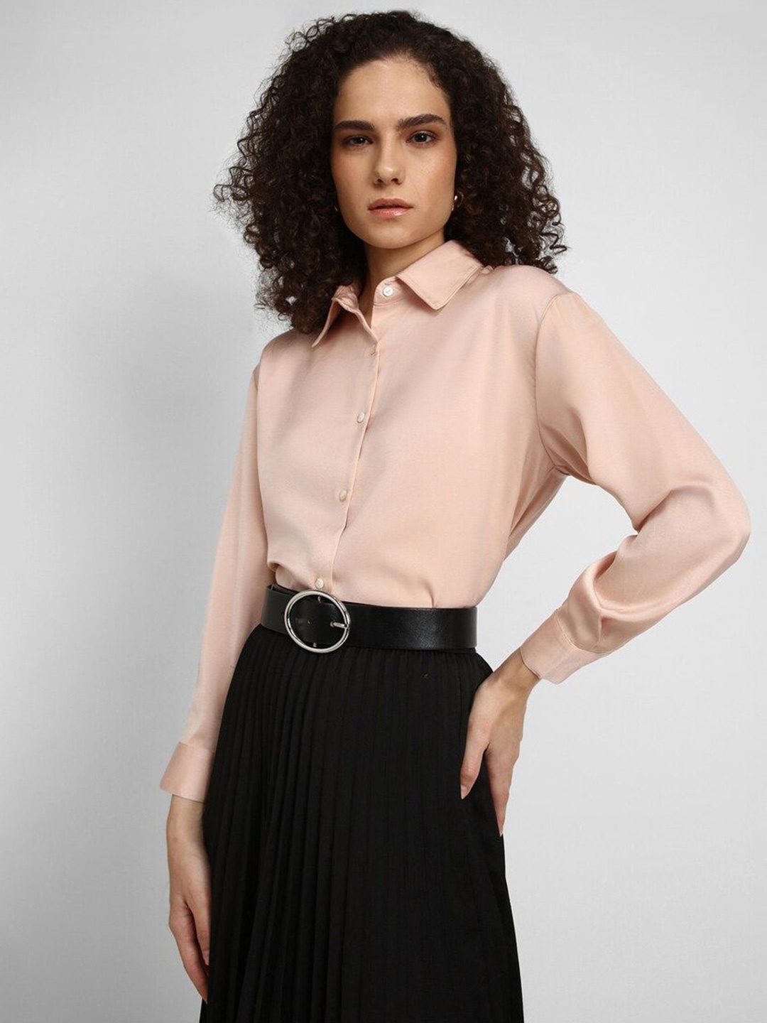 

FOREVER 21 Women Solid Opaque Formal Shirt, Peach