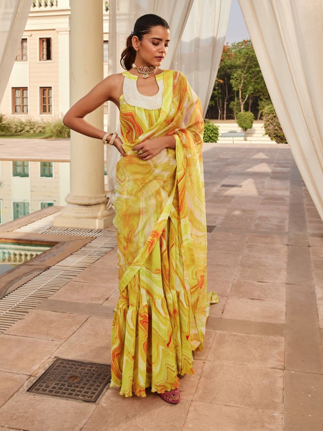 

Nikita Vishakha Printed Ready to Wear Saree, Yellow